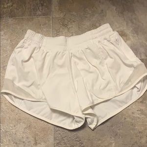 White lululemon shorts